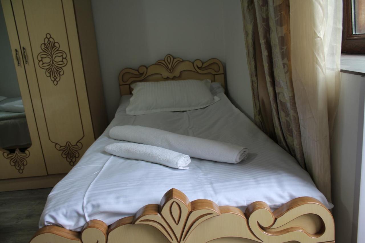 Salome Guest House Mestia Exterior foto